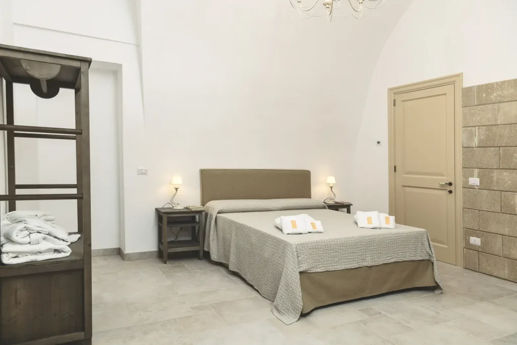 Masseria Lama Pellegrini - Camera matrimoniale - Letto