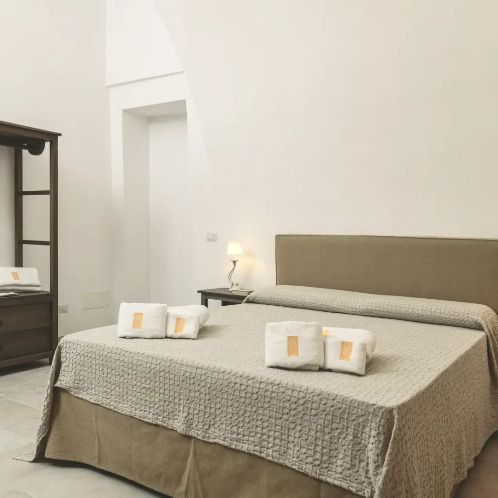 Masseria Lama Pellegrini - Camera matrimoniale - Letto